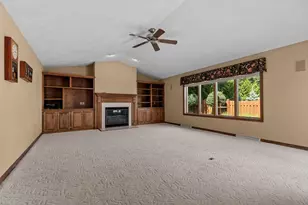 130 Hilltop Dr, Neenah, WI 54956 - Photo 23