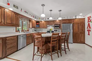 130 Hilltop Dr, Neenah, WI 54956 - Photo 23