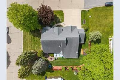 130 Hilltop Drive, Neenah, WI 54956 - Photo 7