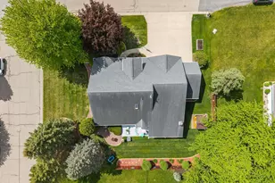 130 Hilltop Dr, Neenah, WI 54956 - Photo 7