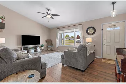 N9634 Chadbury Lane, Appleton, WI 54915 - Photo 3