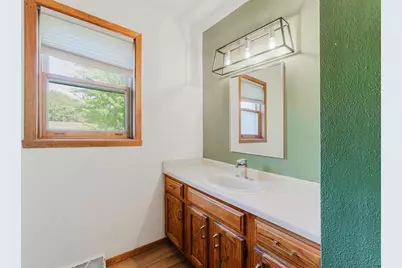 992 Honey Creek Road, Oshkosh, WI 54904 - Photo 23