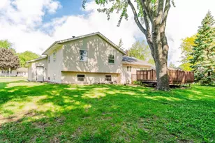 992 Honey Creek Rd, Oshkosh, WI 54904 - Photo 37