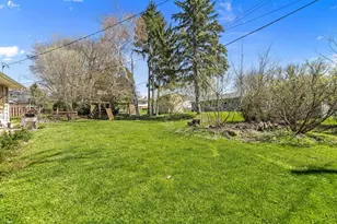 813 Minerva St, Horicon, WI 53032 - Photo 29