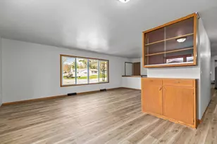 813 Minerva St, Horicon, WI 53032 - Photo 7