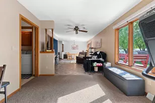 437 Silver Spring Dr, Green Bay, WI 54303 - Photo 7