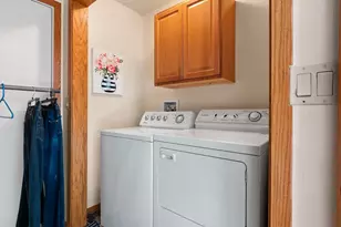 437 Silver Spring Dr, Green Bay, WI 54303 - Photo 17