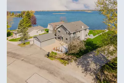 2210 Westwind Road, Oshkosh, WI 54904 - Photo 3