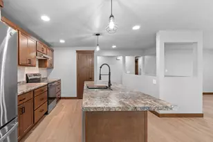 1964 Blueberry Ln, Green Bay, WI 54304 - Photo 11
