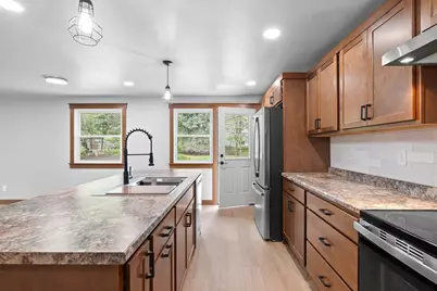 1964 Blueberry Lane, Green Bay, WI 54304 - Photo 13