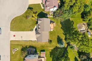 1604 Meadow Wood Ct, Green Bay, WI 54313 - Photo 73