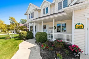 1604 Meadow Wood Ct, Green Bay, WI 54313 - Photo 3