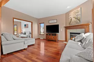 1604 Meadow Wood Ct, Green Bay, WI 54313 - Photo 9