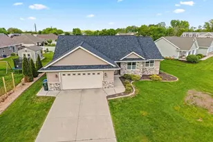 2288 Glen Meadows Cir, De Pere, WI 54115 - Photo 61