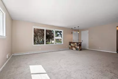 1006 E Lindbergh Street, Appleton, WI 54911 - Photo 5
