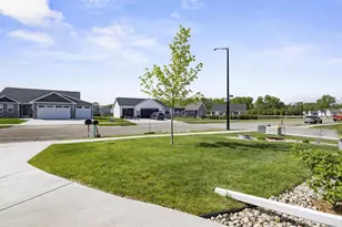 1740 Patriot Wy, Neenah, WI 54956 - Photo 27
