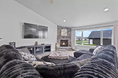 2909 Grand Cypress Lane, Green Bay, WI 54311 - Photo 13