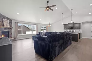 2909 Grand Cypress Ln, Green Bay, WI 54311 - Photo 9