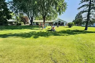 1395 Maricopa Dr, Oshkosh, WI 54904 - Photo 19
