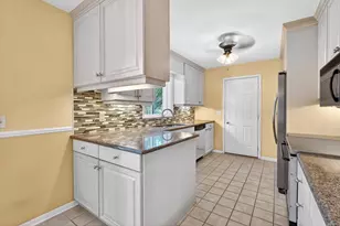 2214 Steward Ct, Sun Prairie, WI 53590 - Photo 7