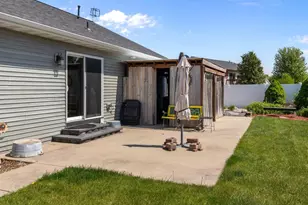 N1723 Chesapeake Ct, Greenville, WI 54942 - Photo 31