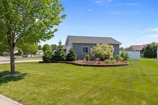 N1723 Chesapeake Ct, Greenville, WI 54942 - Photo 35