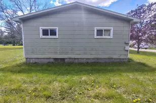 218 S Bills St, Augusta, WI 54722 - Photo 5