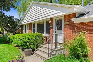 151 E Briar Ln, Green Bay, WI 54301 - Photo 23