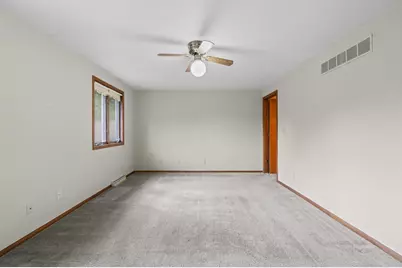 921 Divot Place, Green Bay, WI 54313 - Photo 29