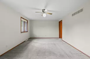 921 Divot Pl, Green Bay, WI 54313 - Photo 29