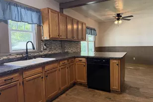 416 W Fulton St, Waupaca, WI 54981 - Photo 5