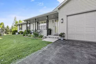 838 Poppy Ln, Little Suamico, WI 54141 - Photo 3