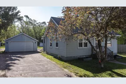 116 Pine Street, Waupaca, WI 54981 - Photo 3