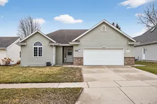 1422 Goldenrod Cir, West Bend, WI 53095 - Photo 41