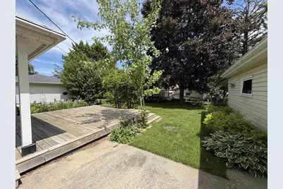 1112 Tullar Road, Neenah, WI 54956 - Photo 17