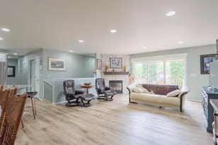 1917 Riverside Dr, Suamico, WI 54313 - Photo 9