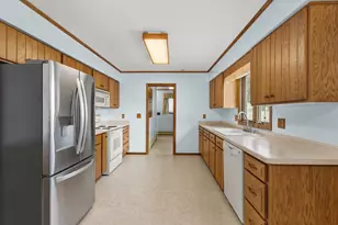 1756 Southland Ave, Oshkosh, WI 54902 - Photo 15
