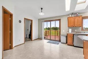 1254 S Overland Rd, De Pere, WI 54115 - Photo 17