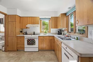 1341 Otter Ave, Oshkosh, WI 54901 - Photo 11