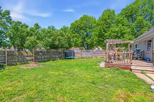 1011 Holzer St, Green Bay, WI 54303 - Photo 21