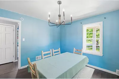 1011 Holzer Street, Green Bay, WI 54303 - Photo 11