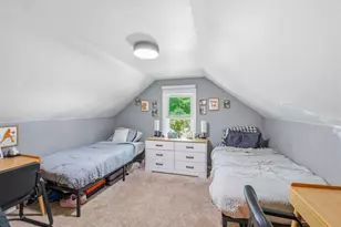1011 Holzer St, Green Bay, WI 54303 - Photo 15