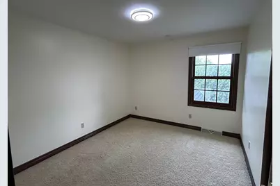 1498 Parkway Drive, Green Bay, WI 54304 - Photo 37