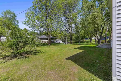 253 S Oakland Avenue, Oconto Falls, WI 54154 - Photo 7