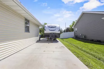 506 Rosemary Court, Pulaski, WI 54162 - Photo 37