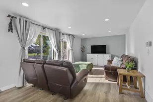 2663 Timber Ln, Green Bay, WI 54313 - Photo 9