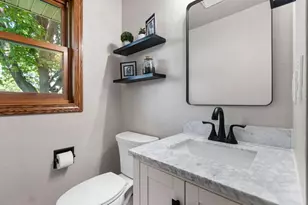 1127 Taylor St, Green Bay, WI 54303 - Photo 15