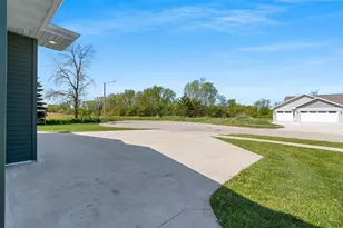 3027 Scarlet Oak Rd, De Pere, WI 54115 - Photo 39