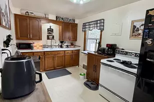 1618 Chicago St, Green Bay, WI 54304 - Photo 5