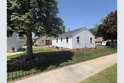 1618 Chicago Street, Green Bay, WI 54304 - Photo 3